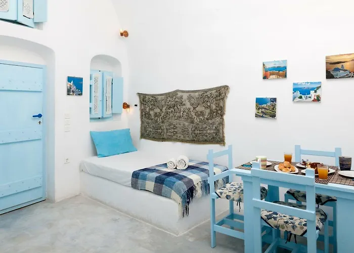 Black Rock Traditional Rooms