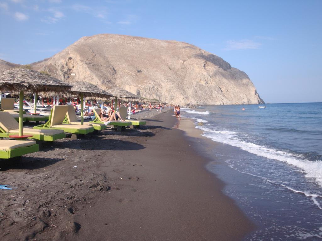 Black Rock Traditional Emporio (Santorini)