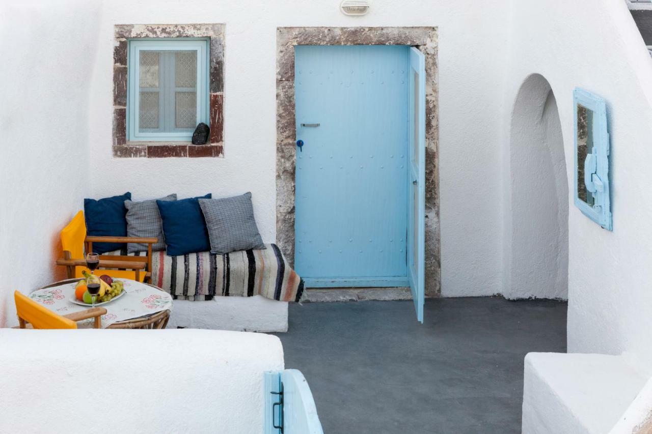 Black Rock Traditional Emporio (Santorini)